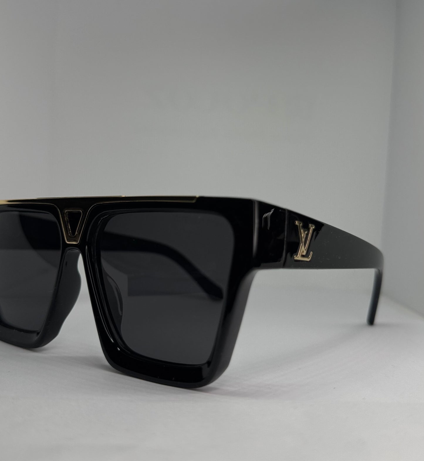 LV GLASSES