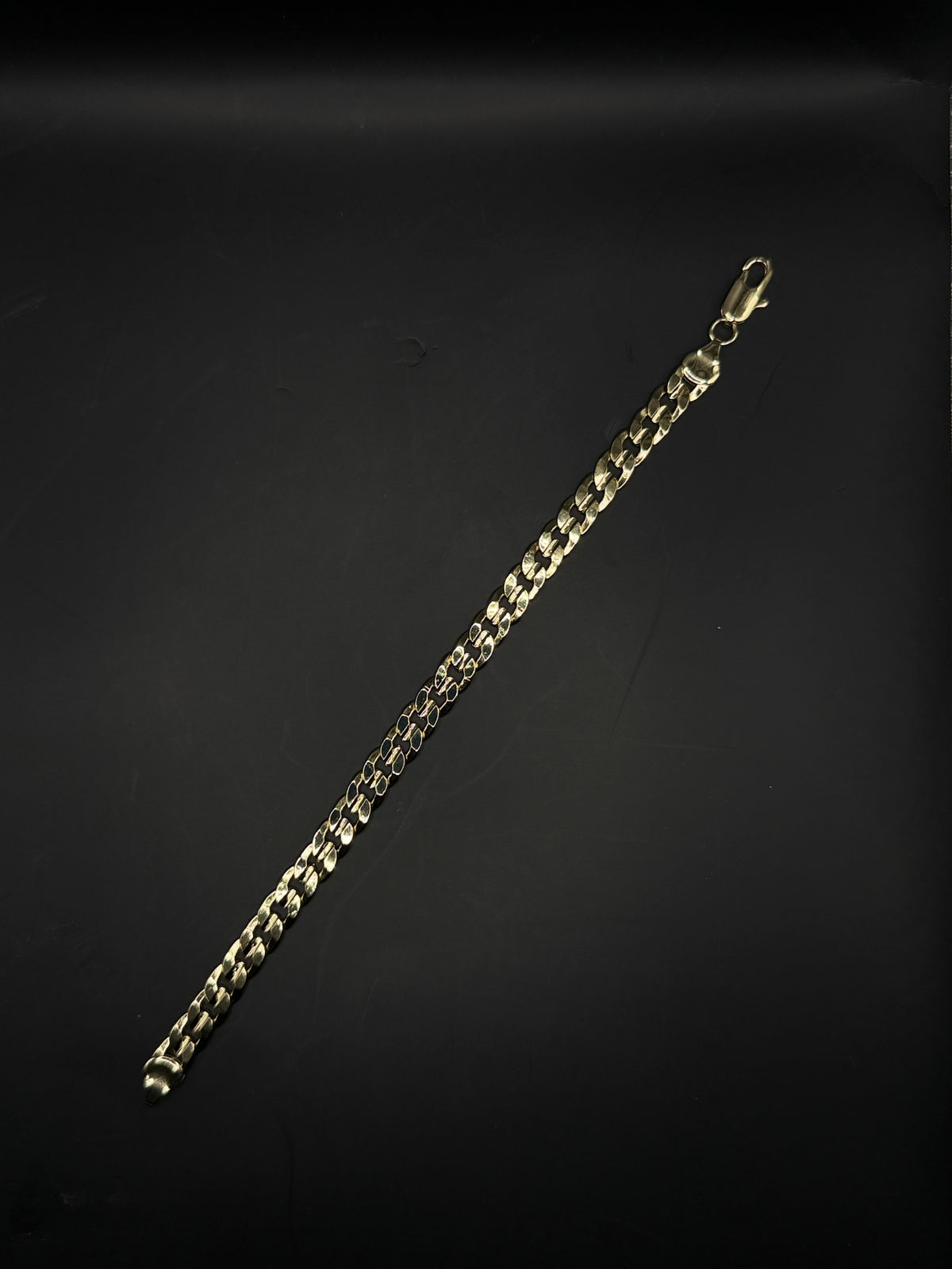 Eslabón Curb pulso oro laminado 14K 7mm (T03)