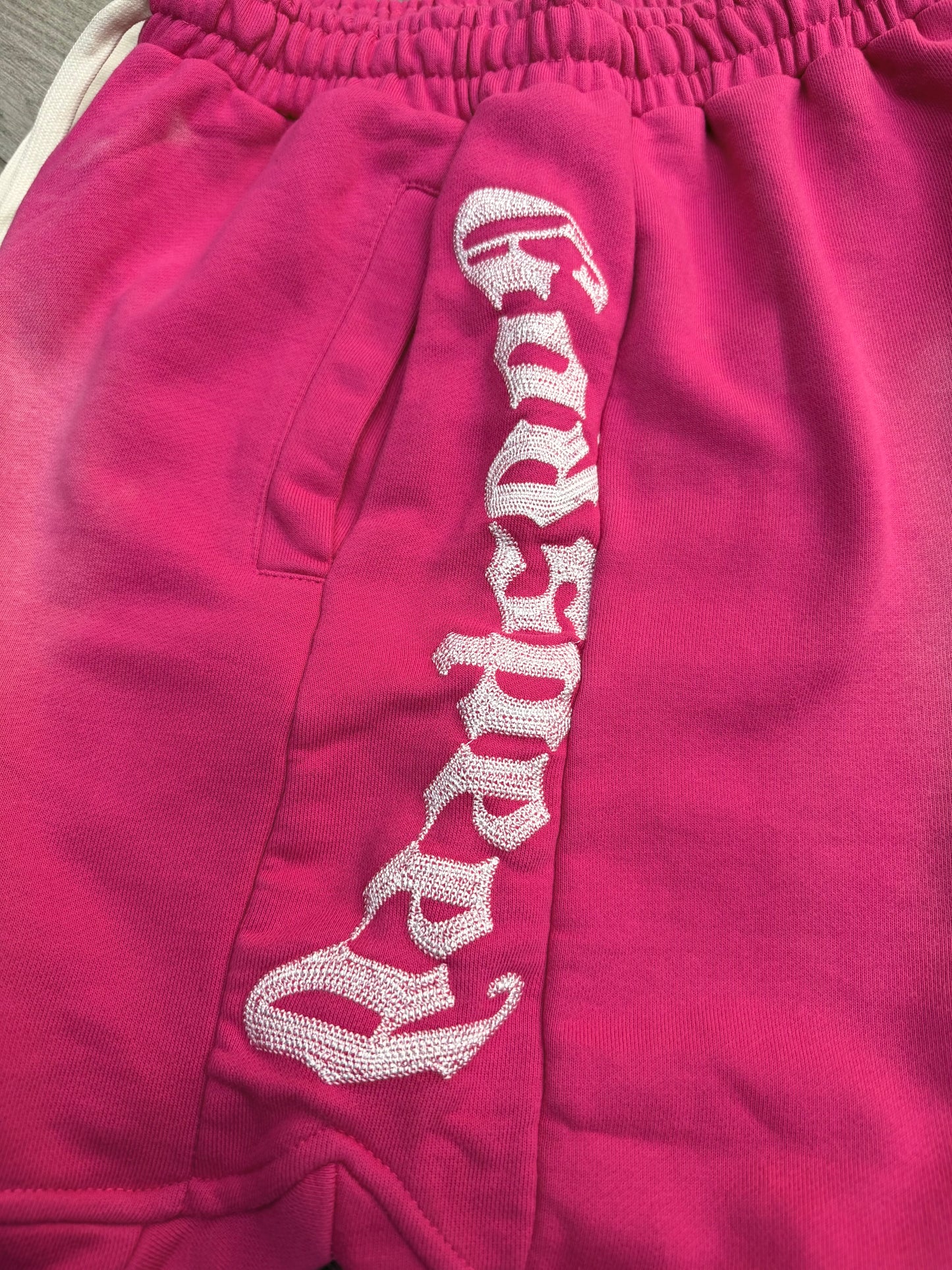 Godspeed Mens Courtside Shorts Starburst/Pink