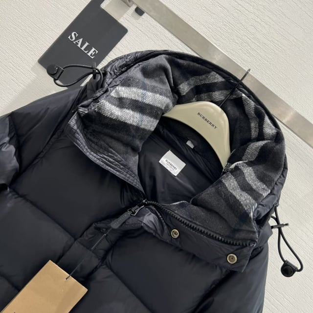 BURBERRY LONDON ENGLAND JACKET