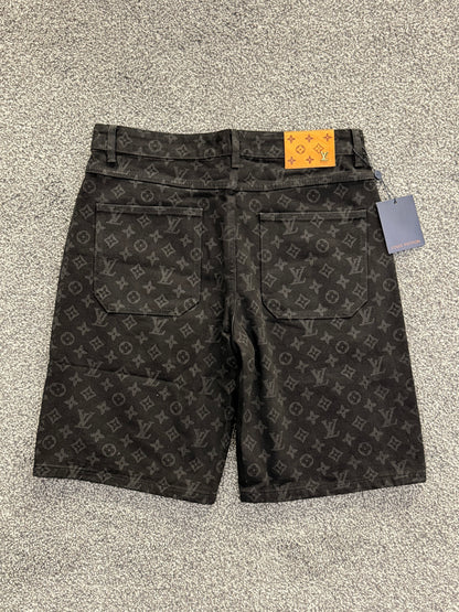 Louis Vuitton Short Black monogram