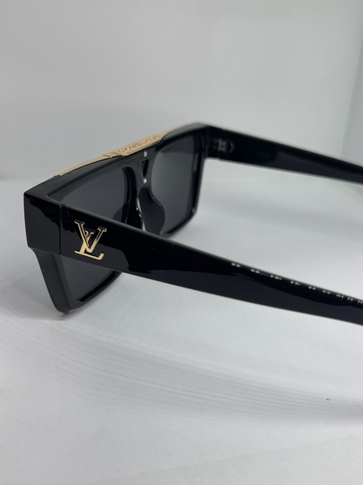 LV GLASSES