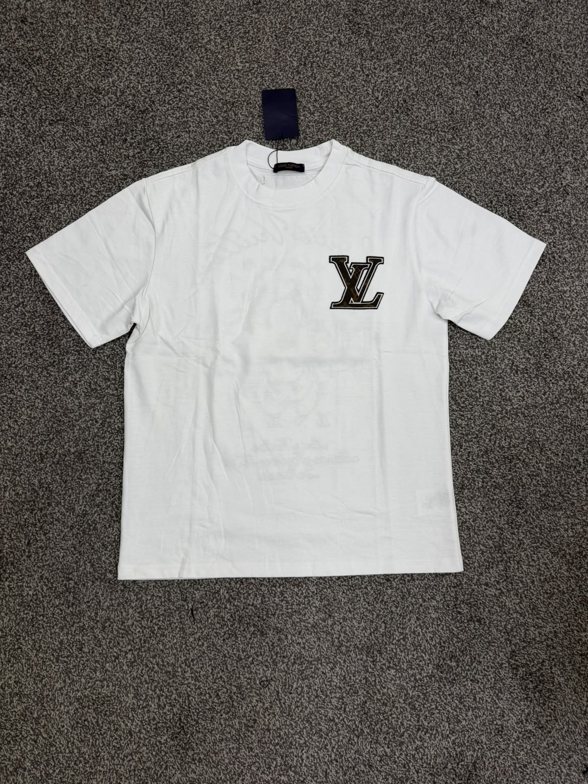 Louis Vuitton Rue big logo white tee