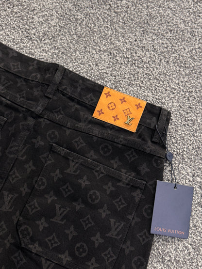 Louis Vuitton Short Black monogram