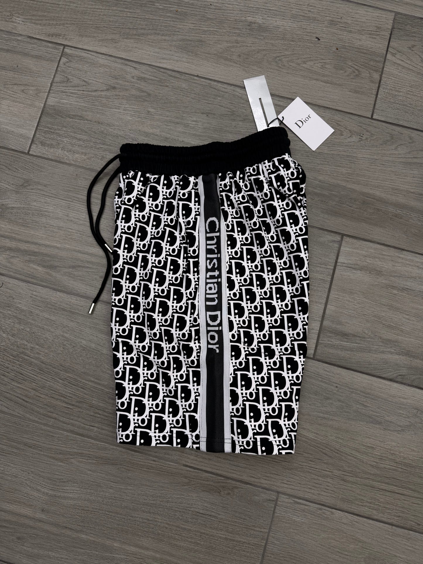 CHRISTIAN DIOR SHORT BLACK