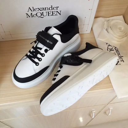 Alexander MCQueen White/black sneakers
