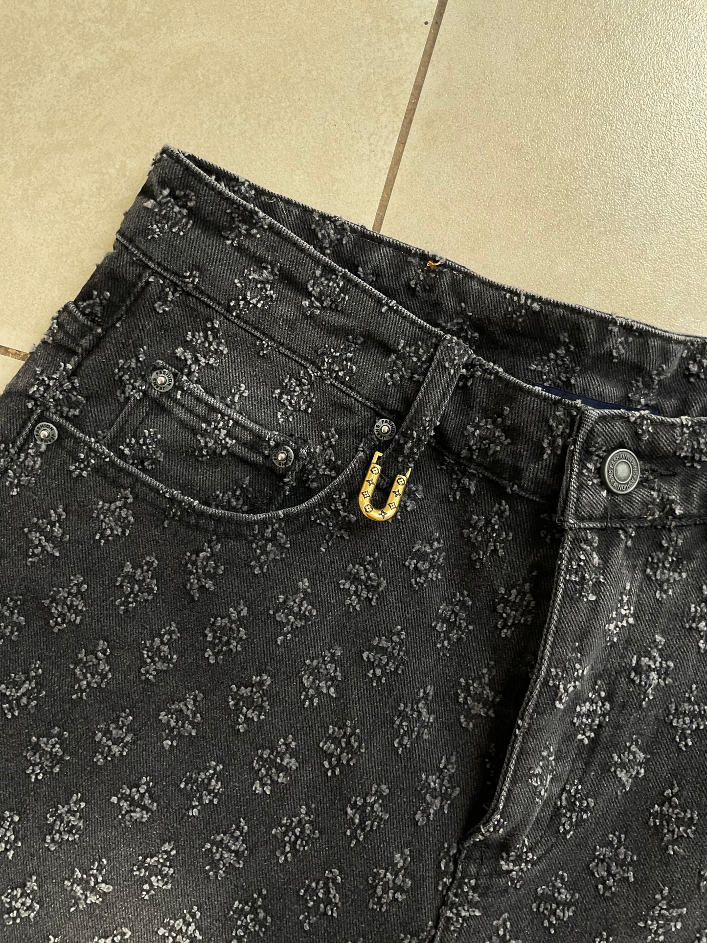 SHORT LV
