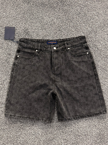 Louis Vuitton Short Grey monogram