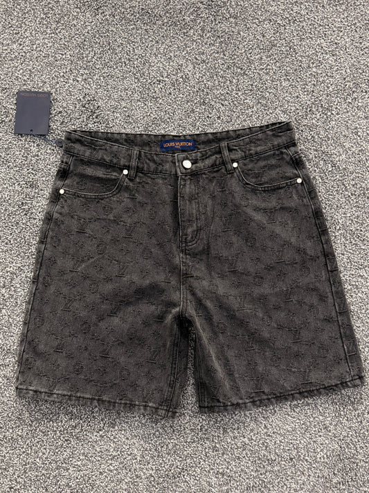 Louis Vuitton Short Grey monogram