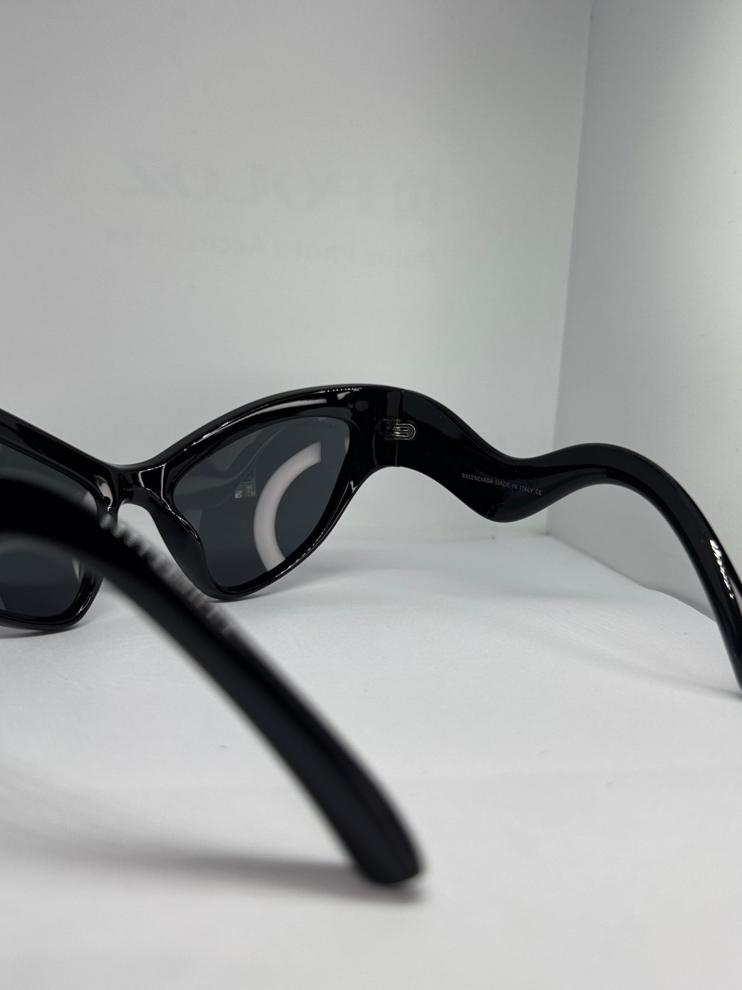 BALENCIAGA SWIFT OVAL GLASSES