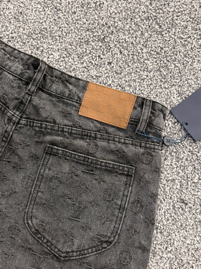 Louis Vuitton Short Grey monogram