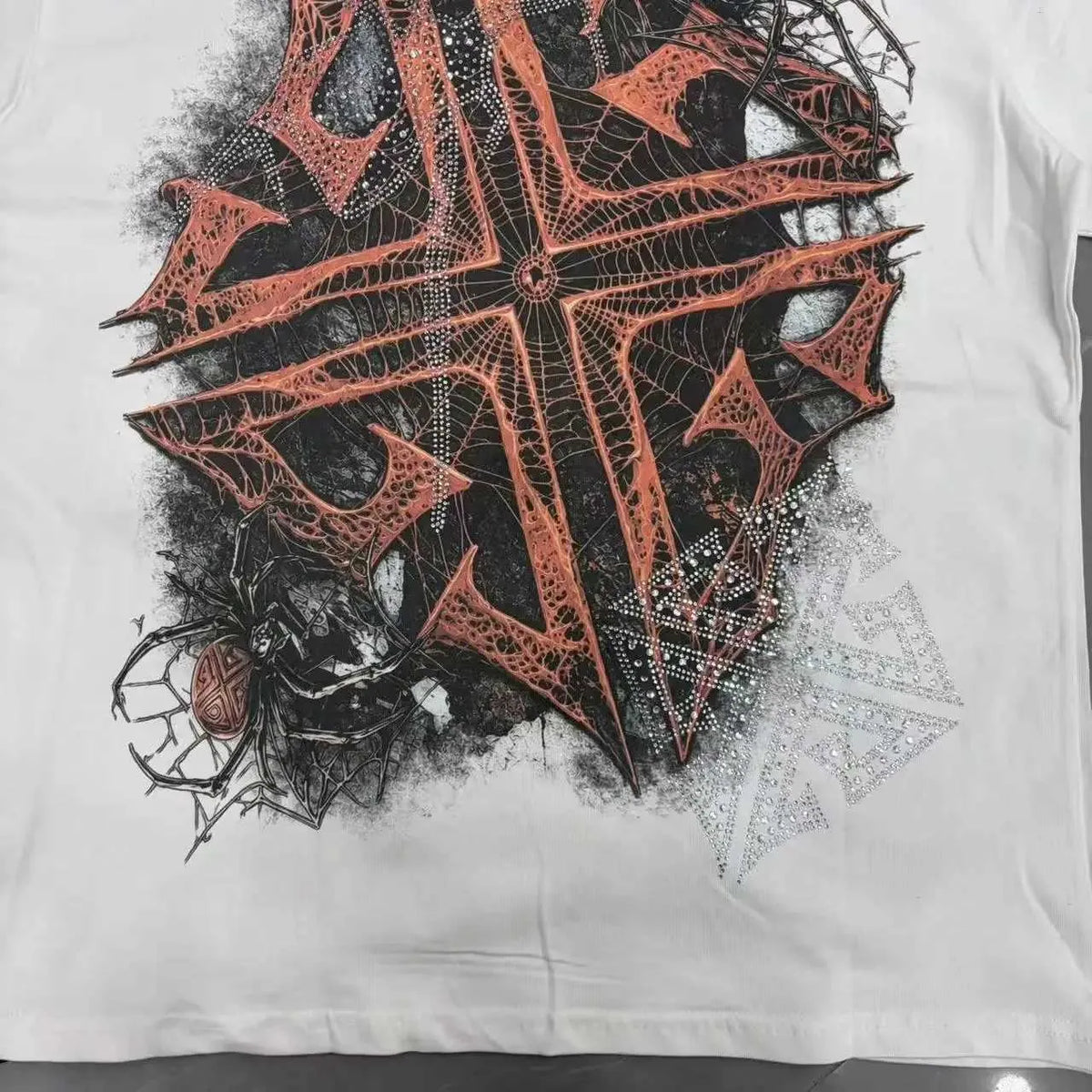 Guapi spider white Tshirt