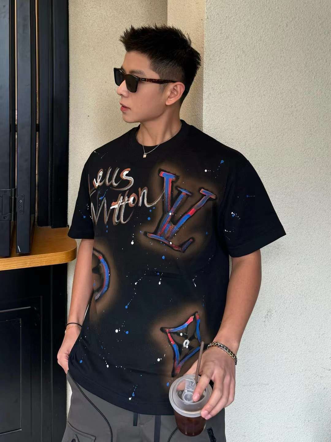 Louis vuitton print black Tshirt
