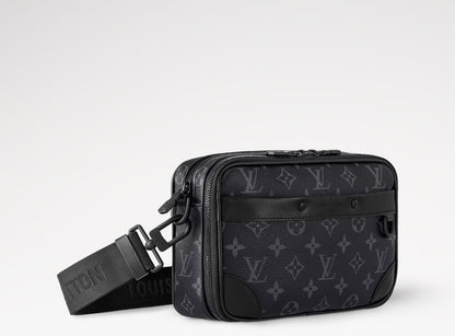 LOUIS VUITTON Alpha Messenger