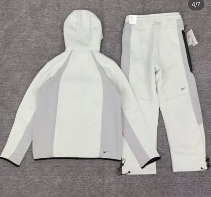 Nike Tech Fleece Light Bone
