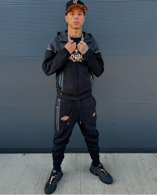 TRACKSUIT NIKE TECH X SYNA WORLD