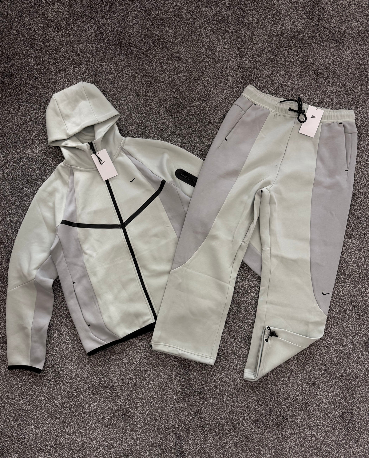 Nike Tech Fleece Light Bone