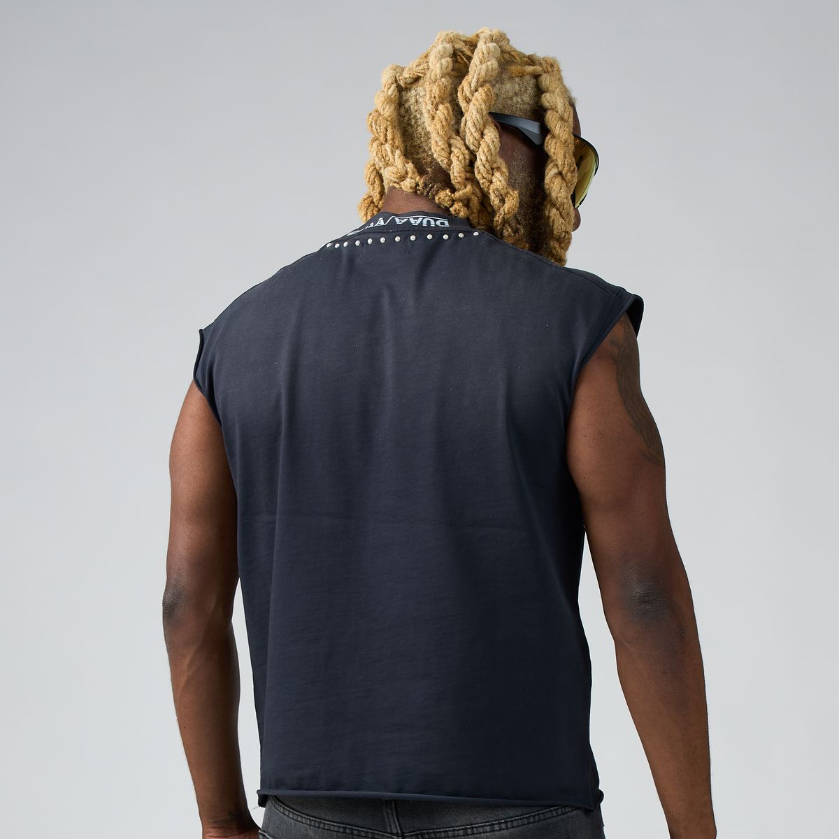 DUAA SQUAD CUTOFF BLACK TSHIRT