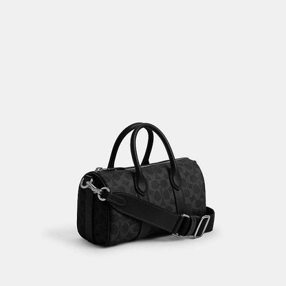 Coach Signature Black 25