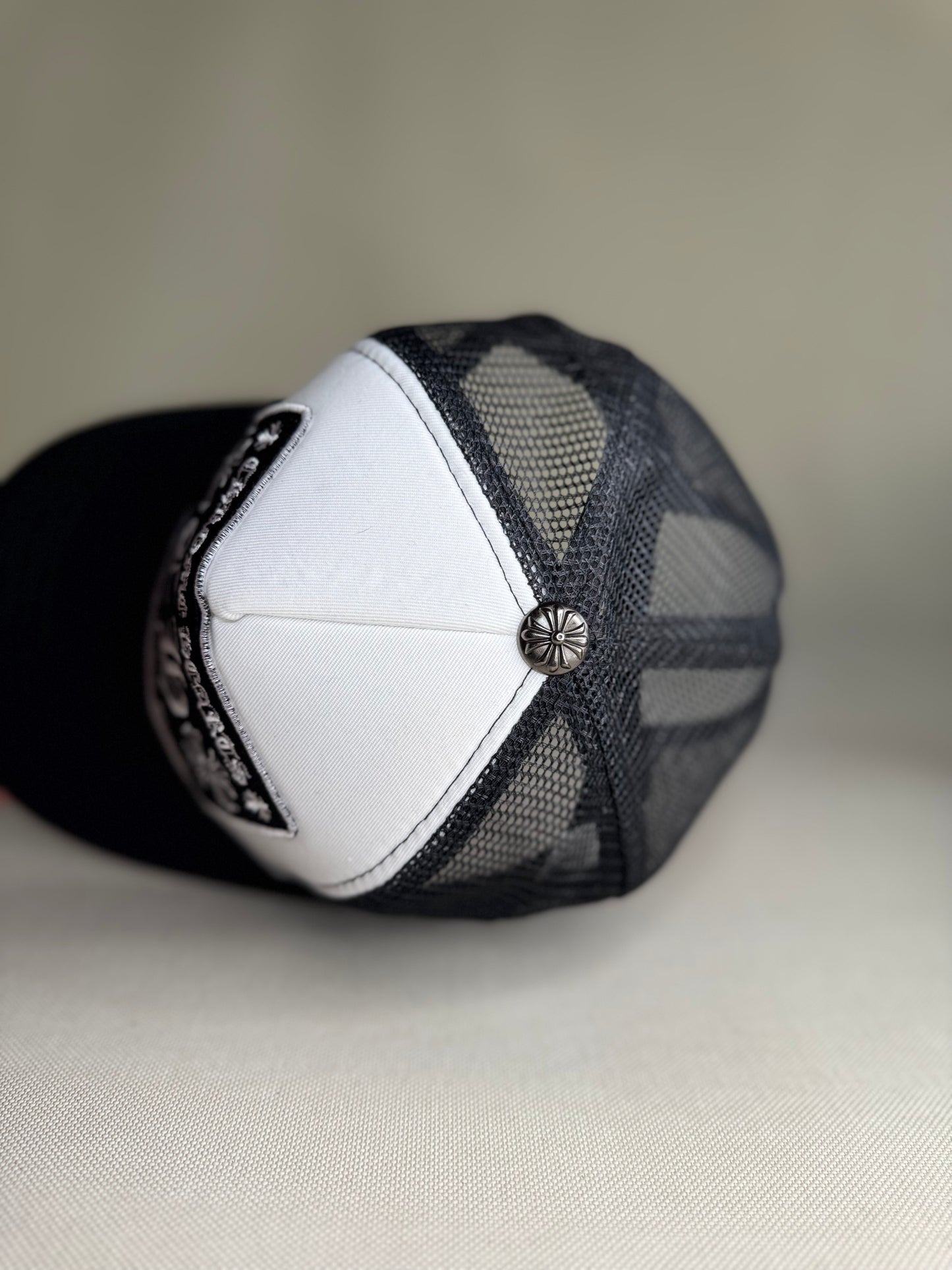 GORRA CHROMEHEARTS HOLLYWOOD