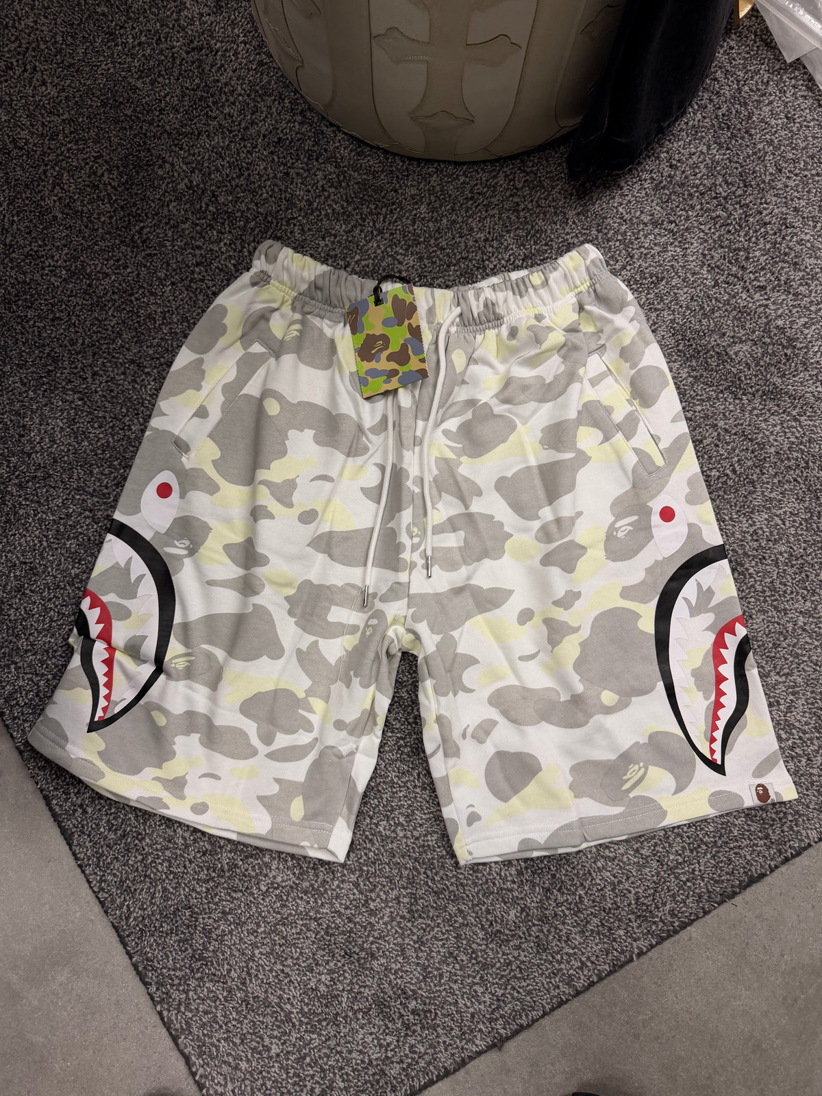BAPE WHITE SHORT