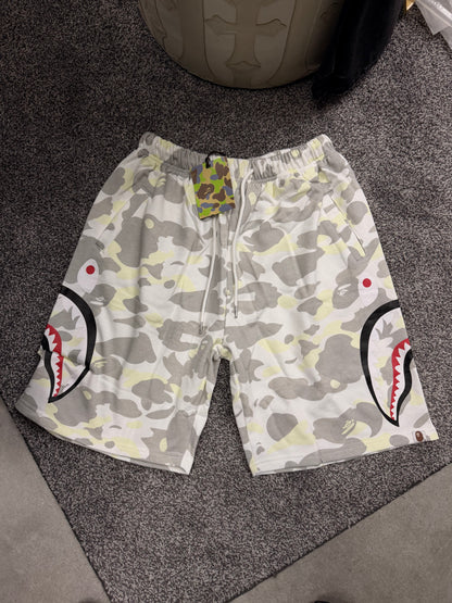 BAPE WHITE SHORT