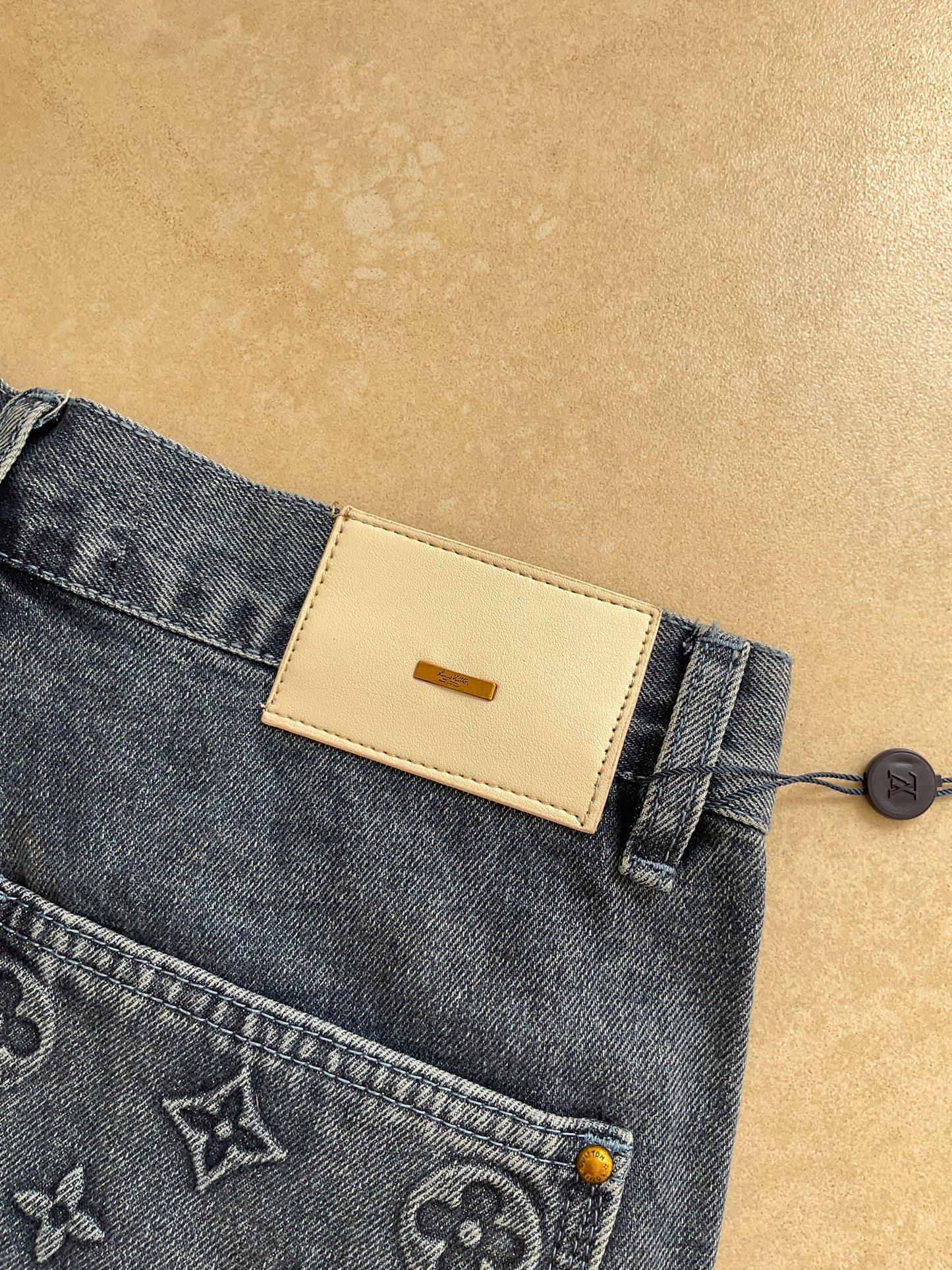 SHORT DENIM CARPENTER LOUIS VUITTON