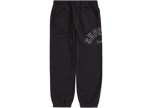SUPREME X NIKE JOGGER
