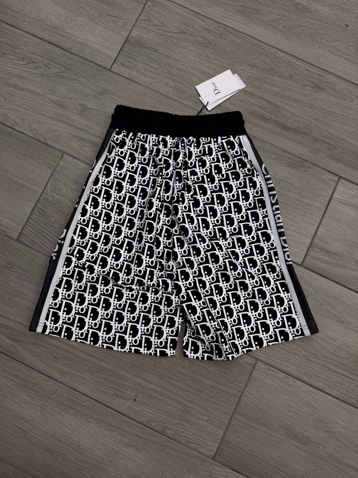 CHRISTIAN DIOR SHORT BLACK