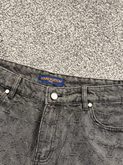 Louis Vuitton Short Grey monogram
