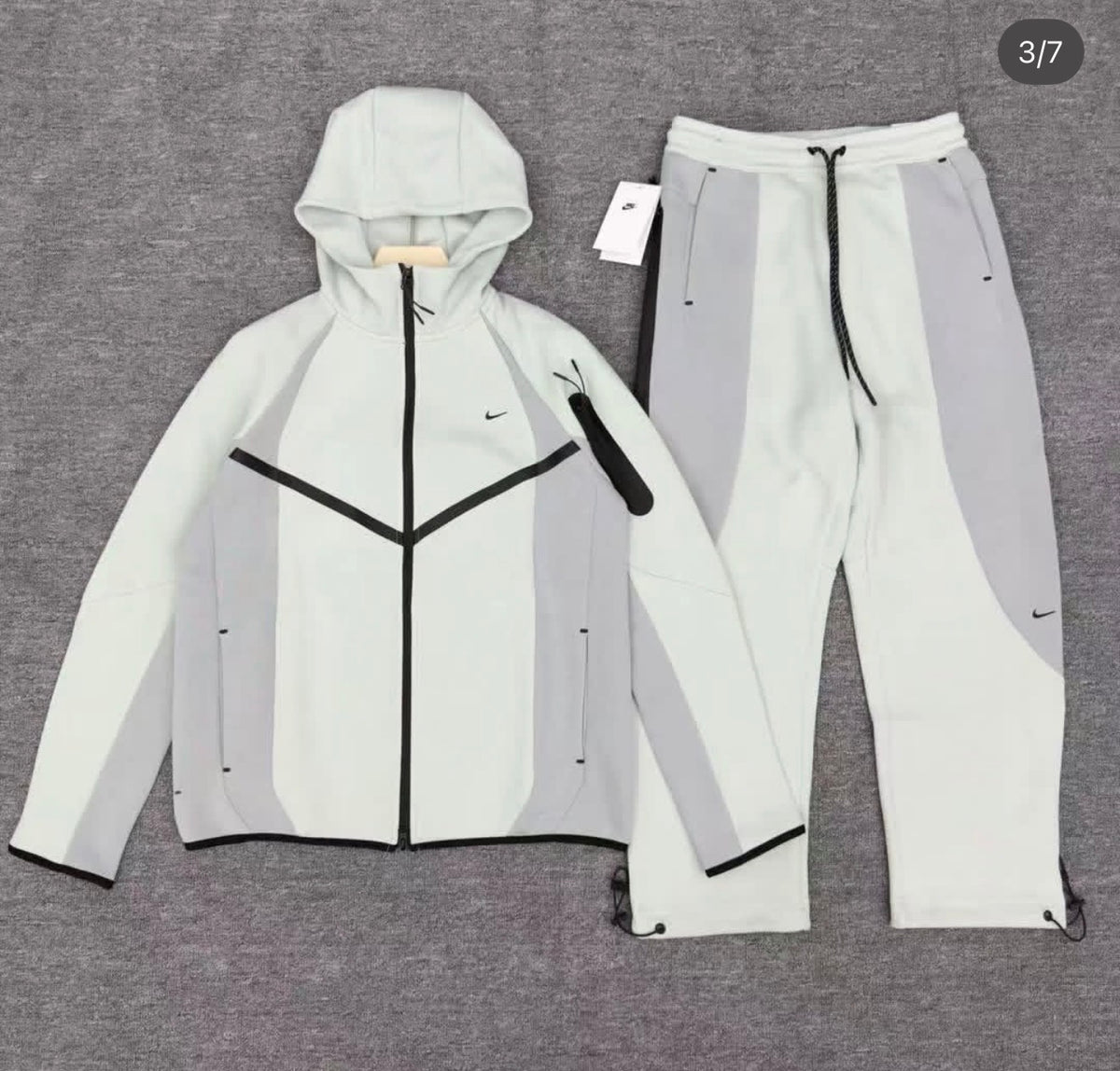 Nike Tech Fleece Light Bone
