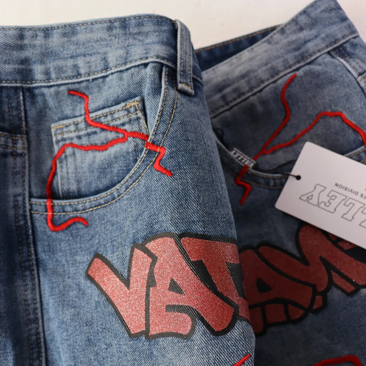 Valley Short Thunder red Denim